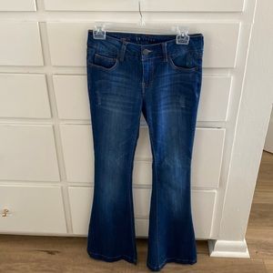 Stretchy mid rise flares